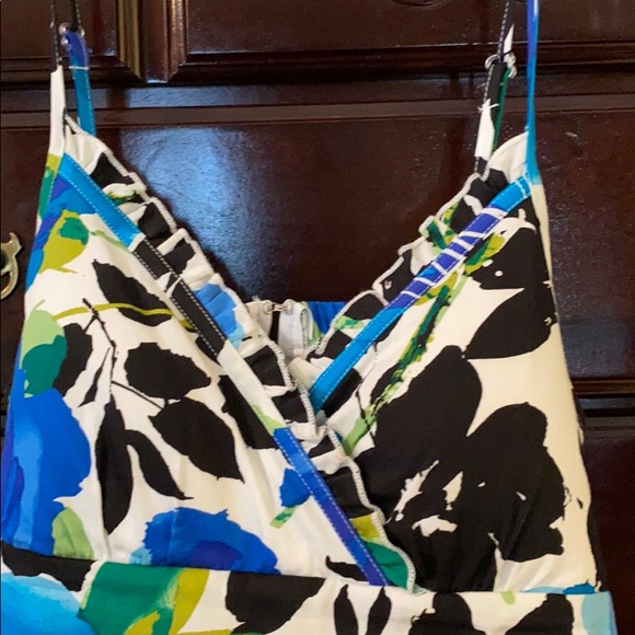 Sundress - Picture 2 of 6